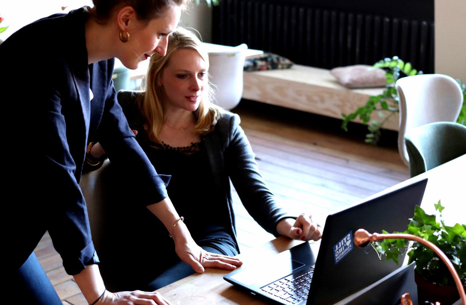 Suivi régulier des indicateurs financiers